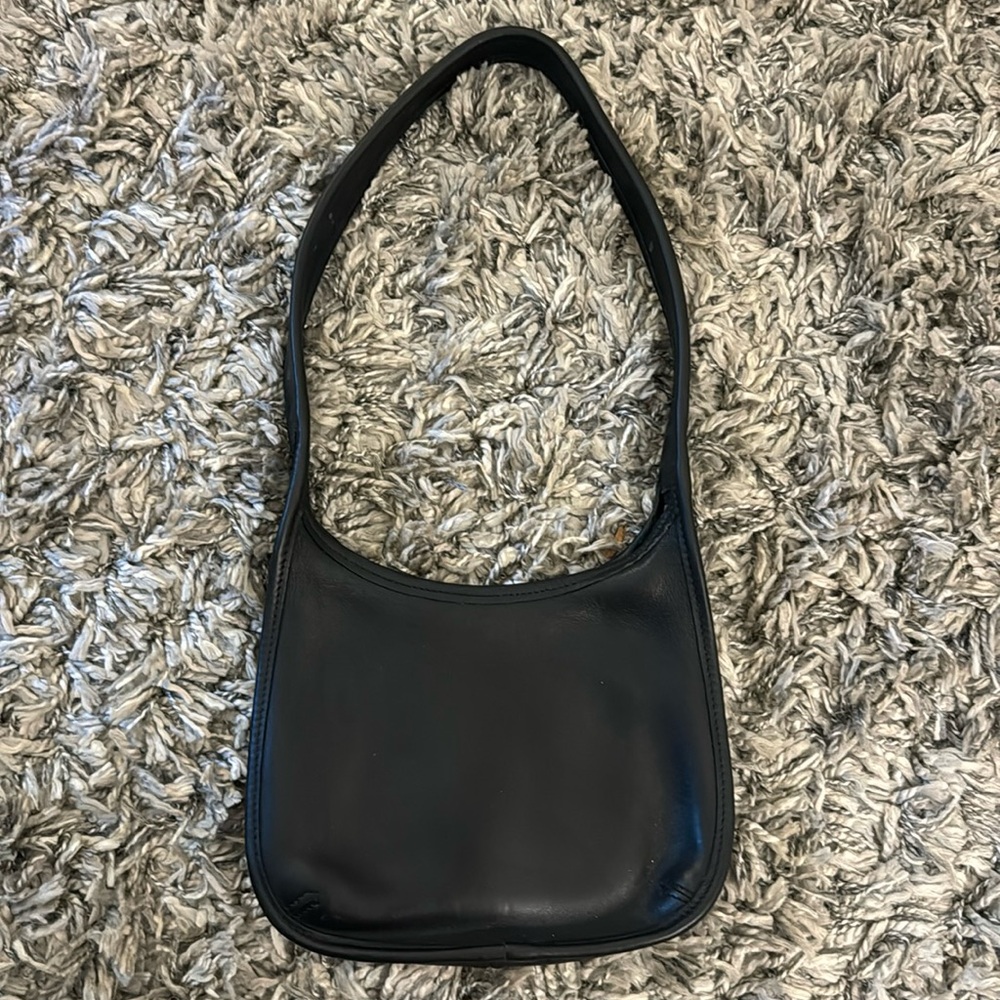 Excellent condition rare vintage leather coach bag